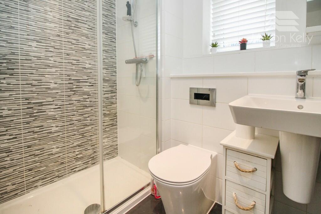 EN SUITE
