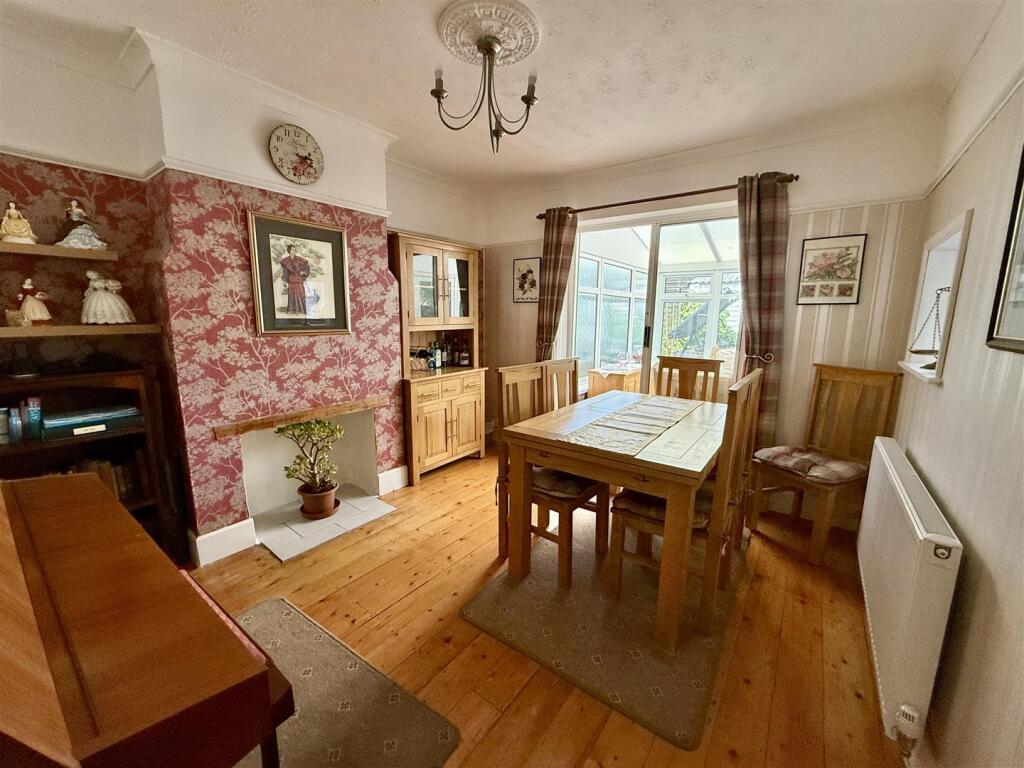 Dining Room: