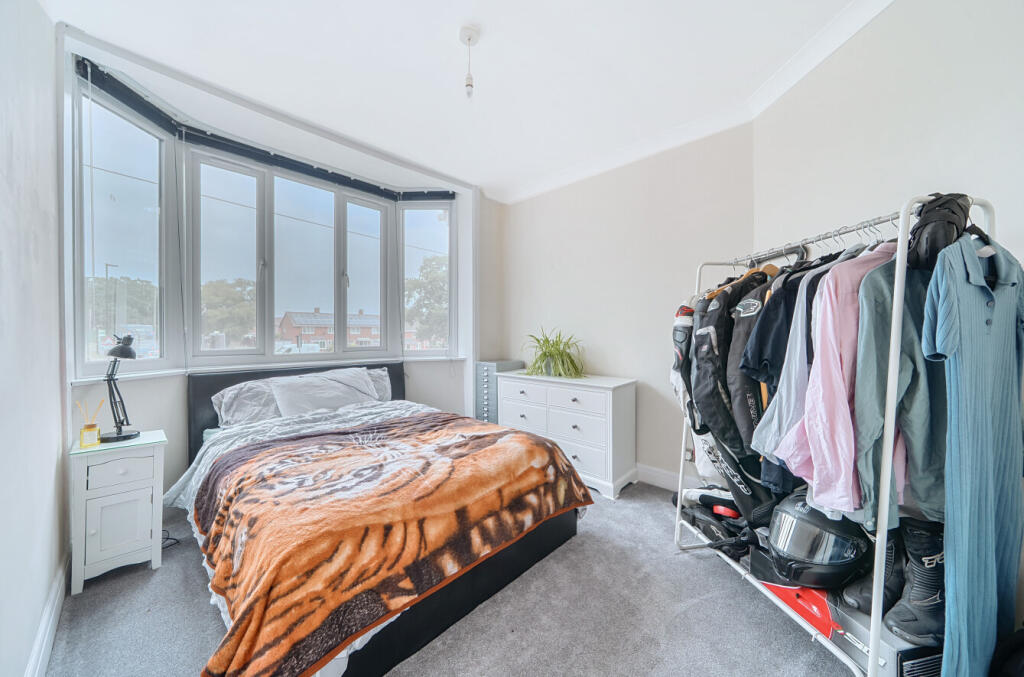 1328535-11-688398...