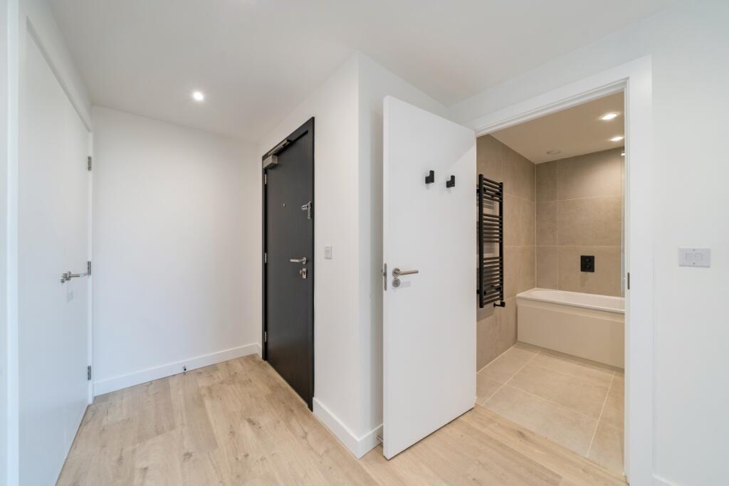 Darter Apartments