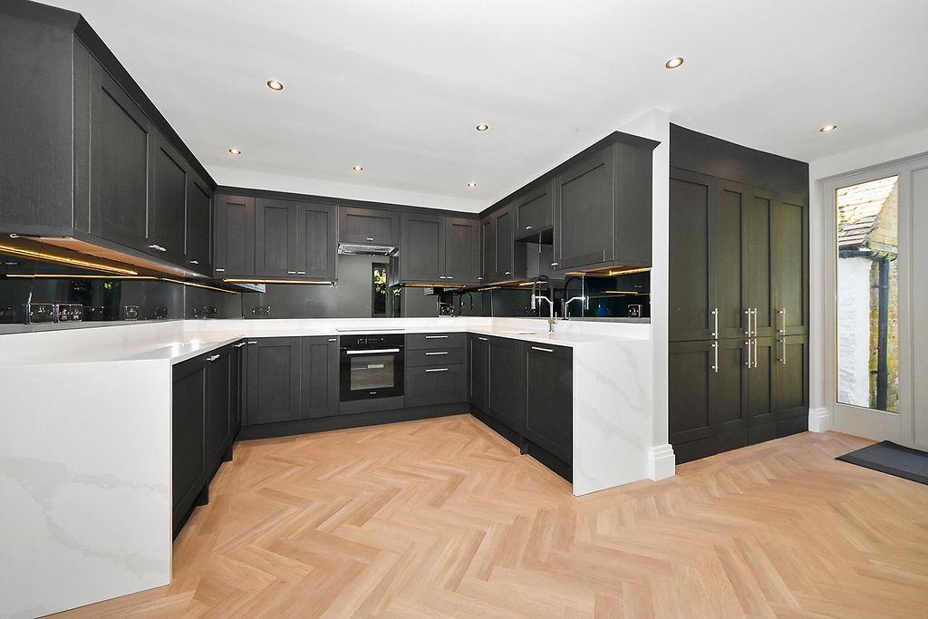 Impressive Open-plan Dining Kitchen