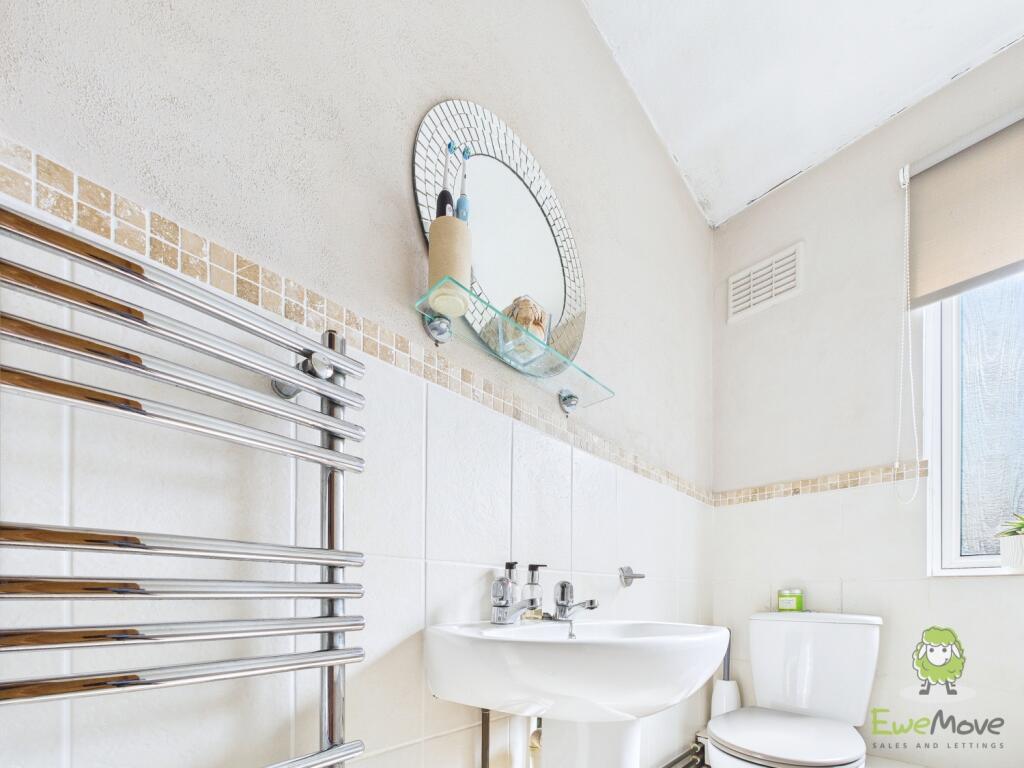 CAM01543G0-PR0135-STILL010