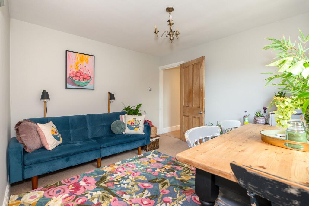 Lounge / Dining Room