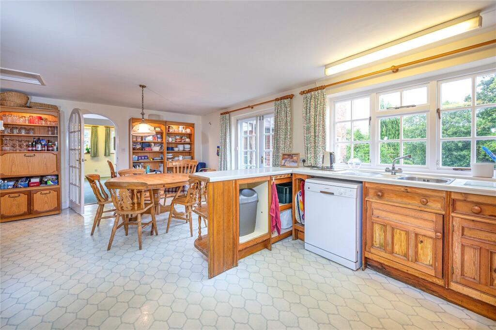 Kitchen/Breakfast