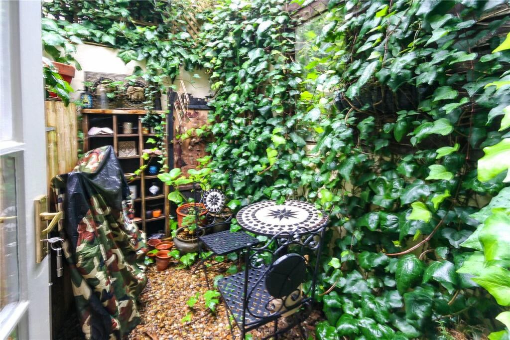 Courtyard Garden