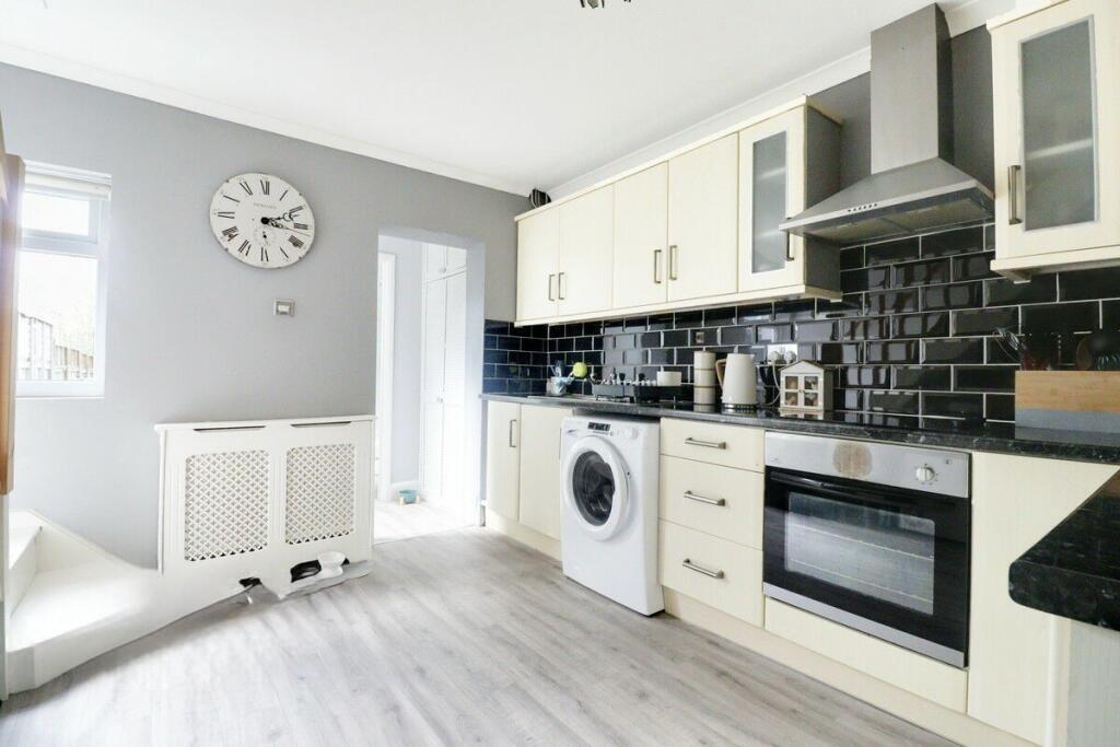 ab9b6fc5-4e92-415...