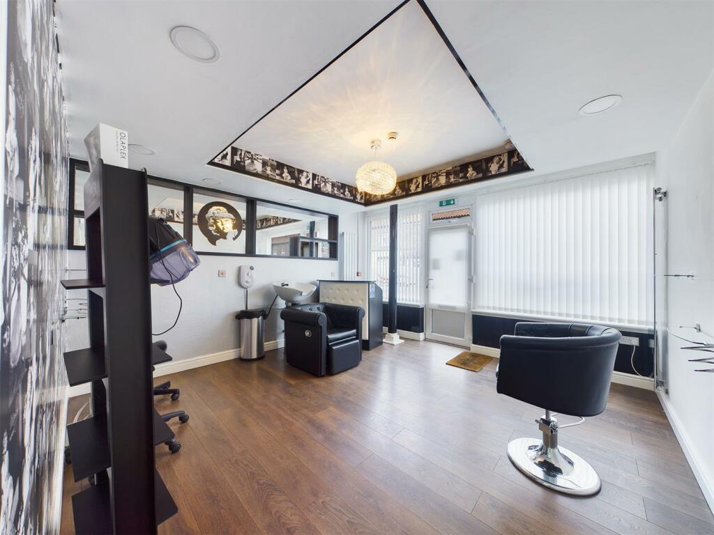 Salon: