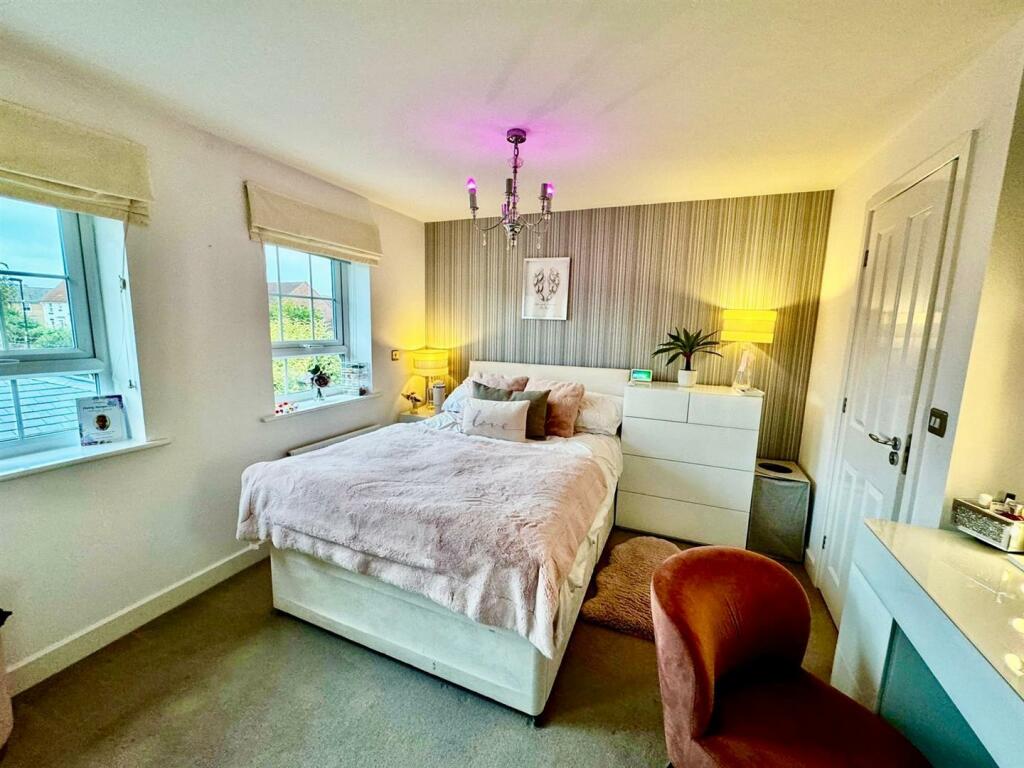 WhatsApp Image 2024-10-16 at 10.49.28 (14).jpeg