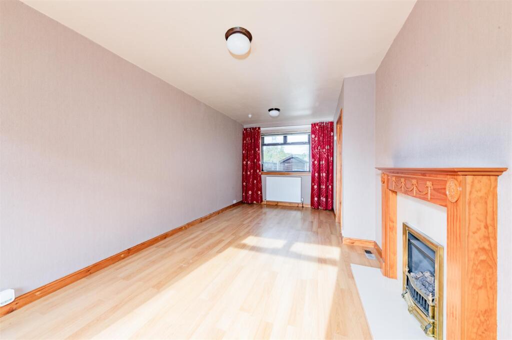 81 Dunholm Road Dundee-7.JPG