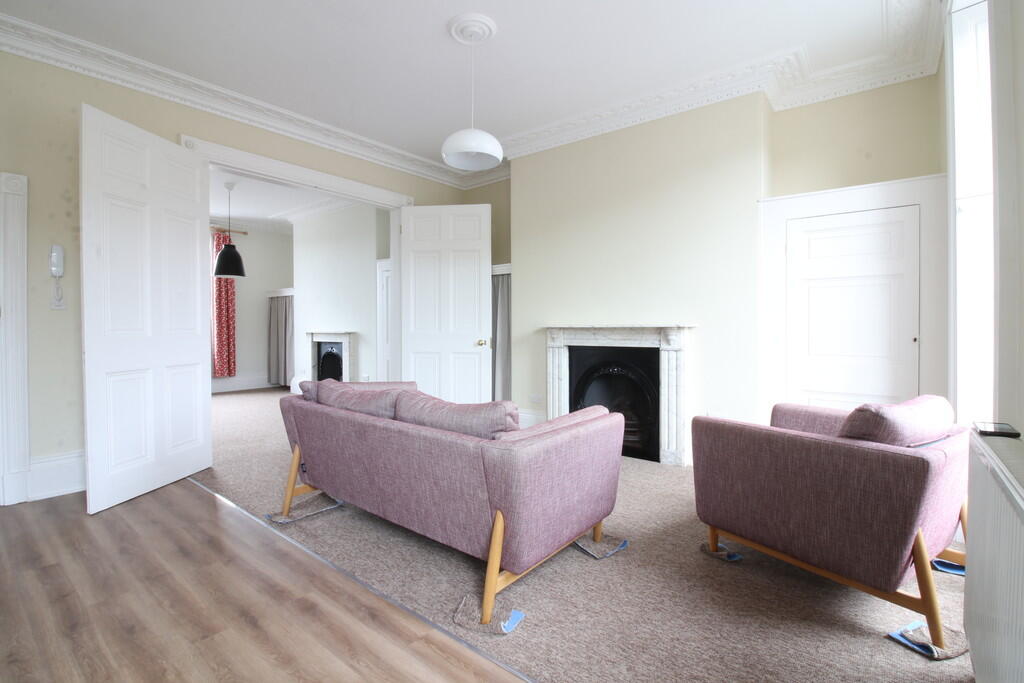 Living Room (2)