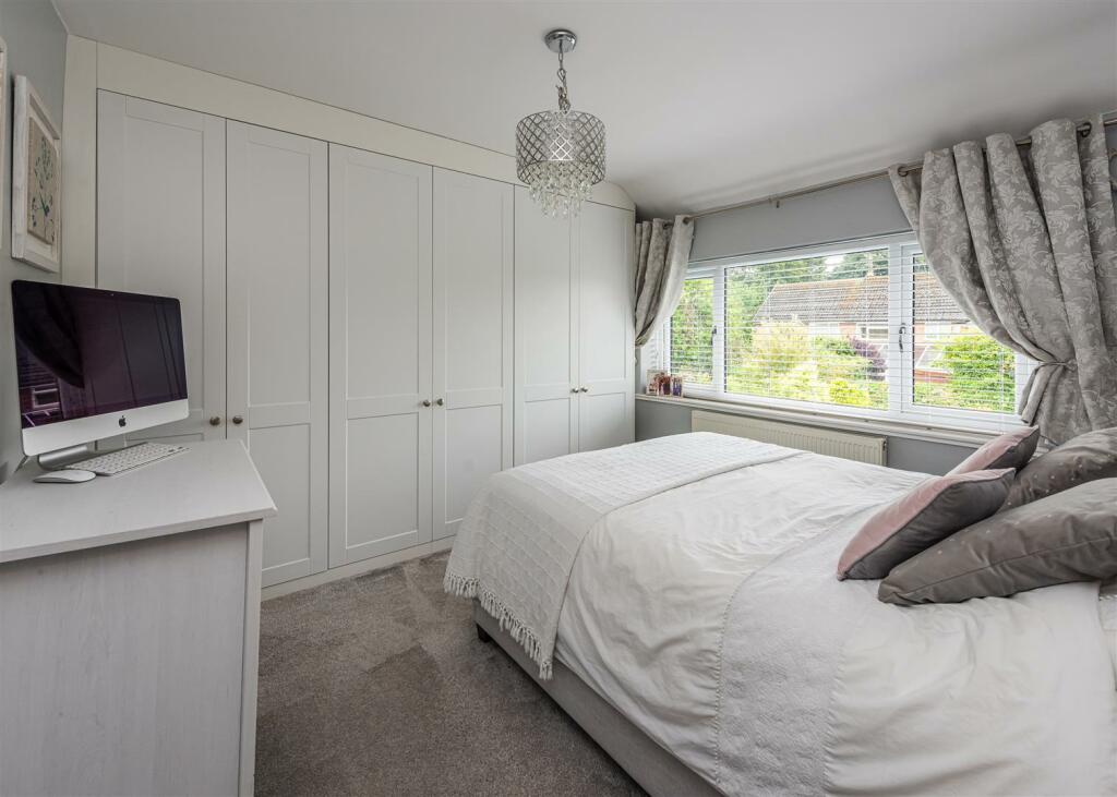 23 Vicarage Road-bed1.jpg