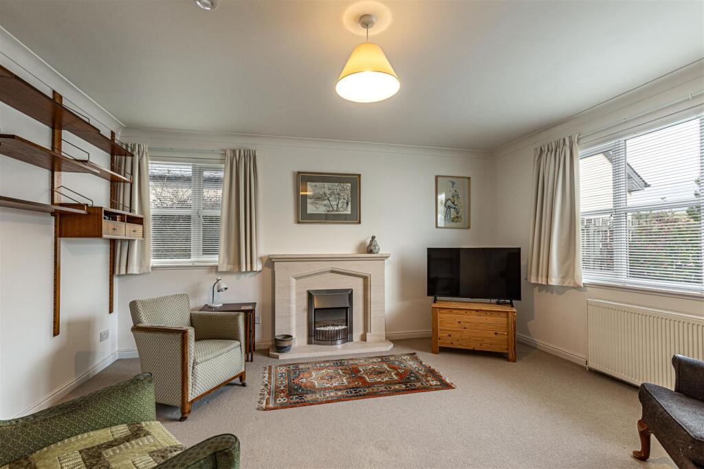 2 Waverley Gardens Darnick 08.JPG