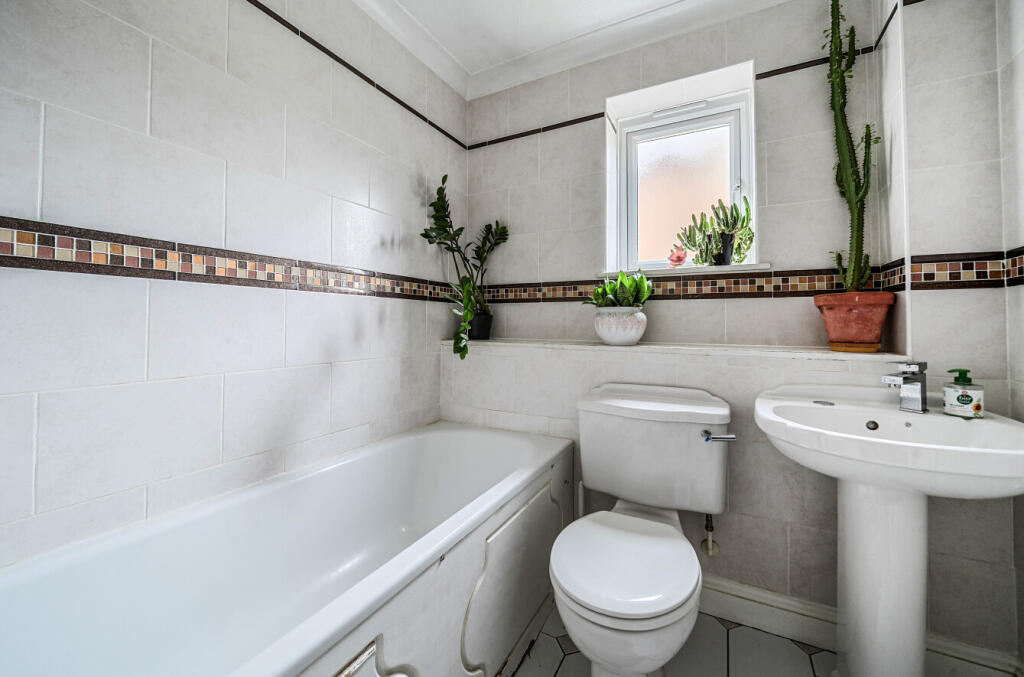 1362352-2-68ecf00...