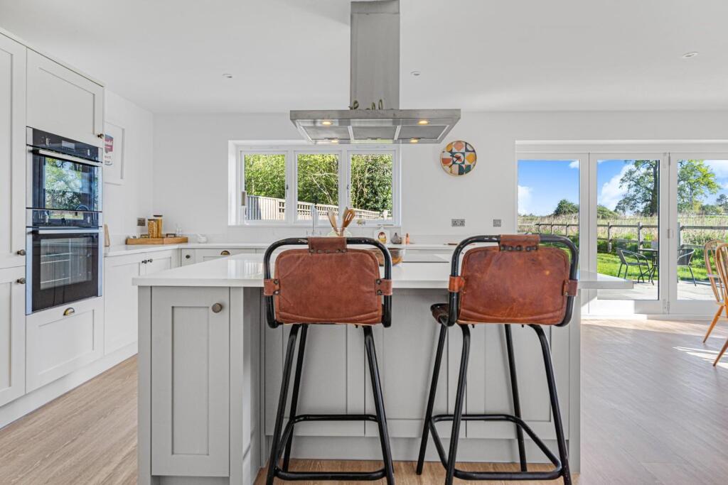 SOCIAL KITCHEN SPACE WITH A VIEW.jpg