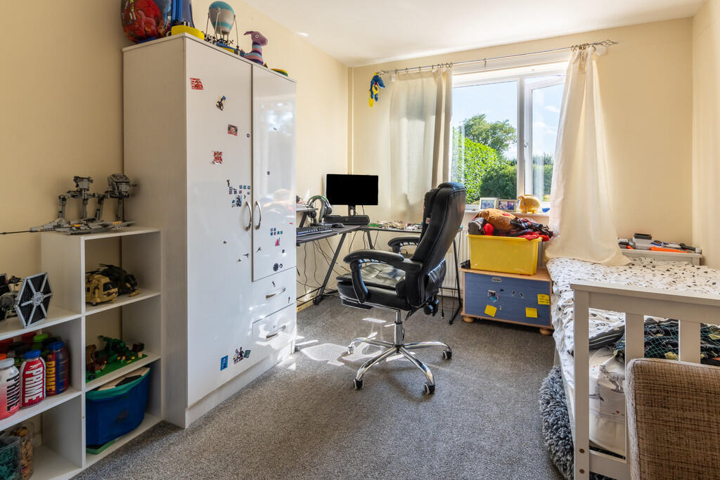 25 Oakleigh Road-...