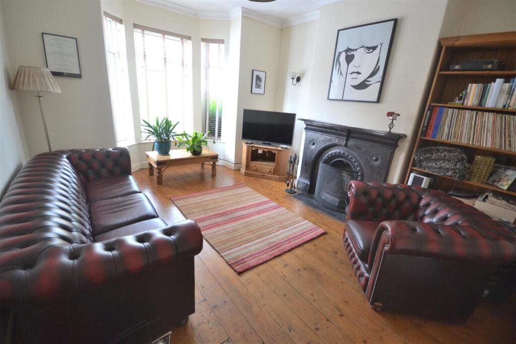 Shared Lounge