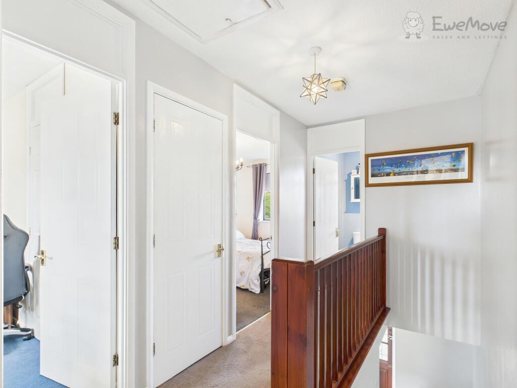 CAM03640G0-PR0051-STILL018