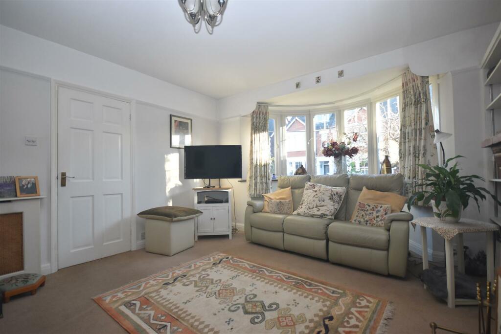 Sitting room.jpg