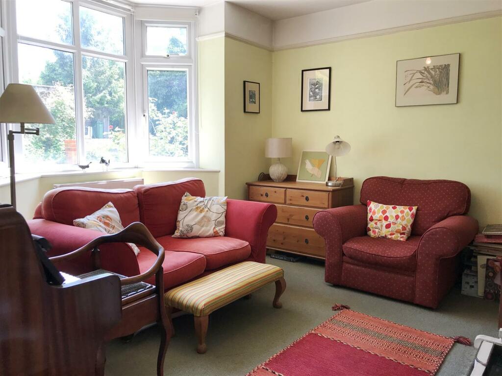 Fam Room 1....JPG