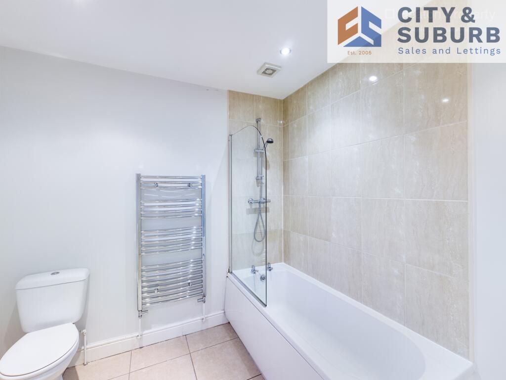 MT05B Bathroom