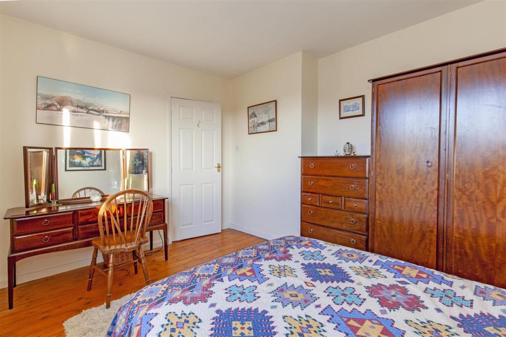 Bedroom 2-3.jpg