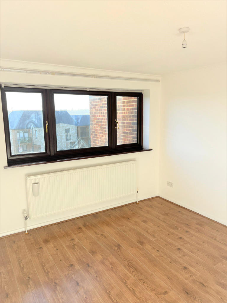 FRONT BEDROOM