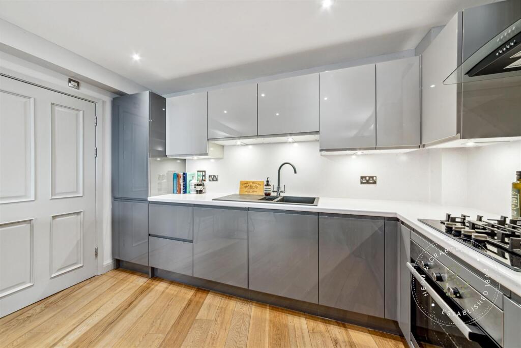 Vicarage-Mews-20.jpg