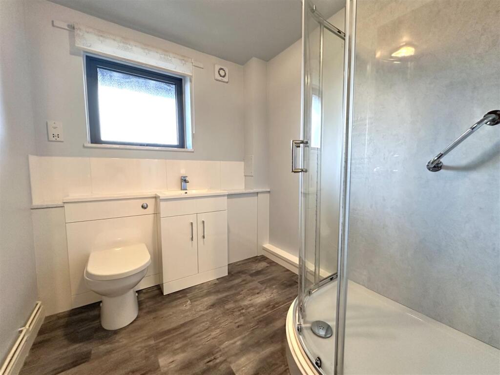 Modern Shower Room 460