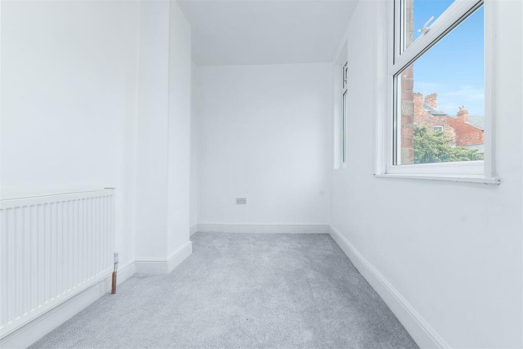 71 Central Avenue New Basford Nottingham