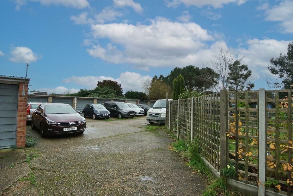 V0fGH7qCyUqEDFfxUIGJJg copy.jpg