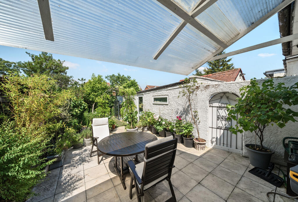 1310835-15-684afc...