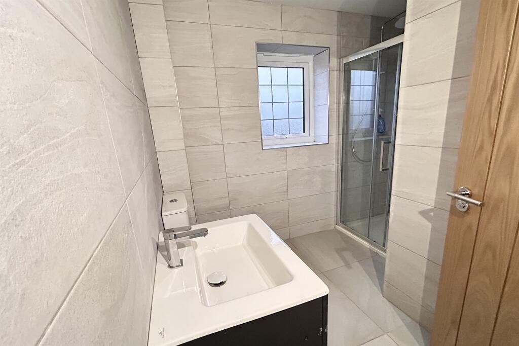 En-suite shower room