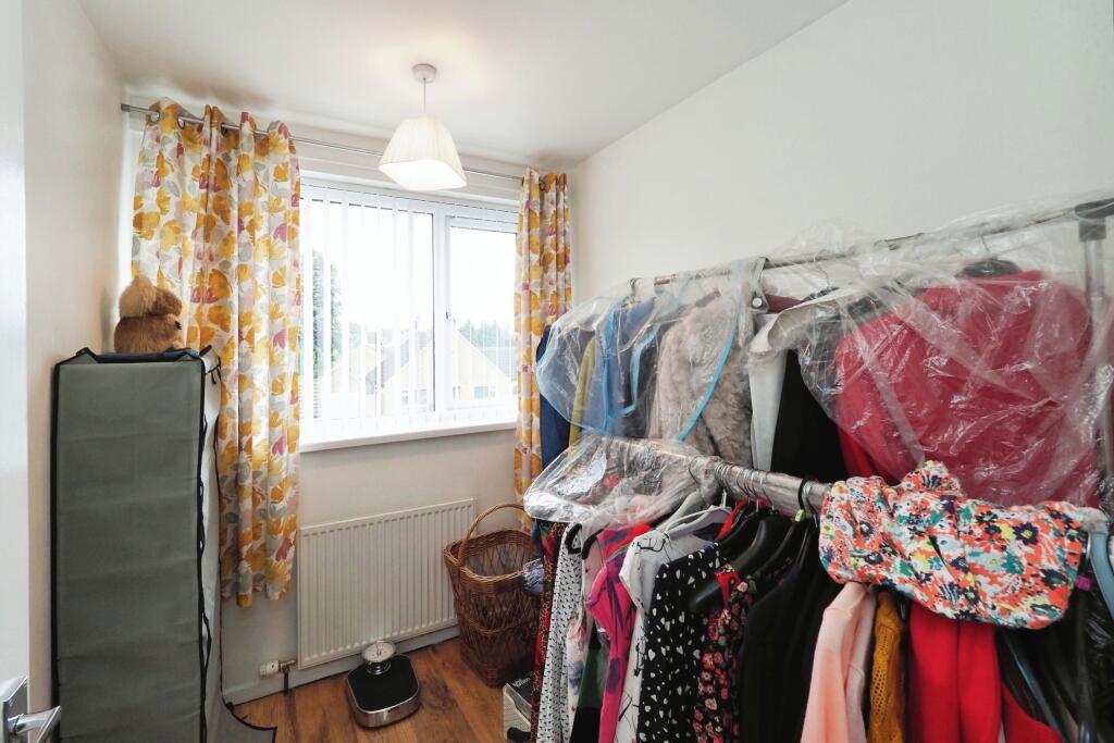 Great Sized Smaller Bedroom - Perfect Single, Office or Nursery