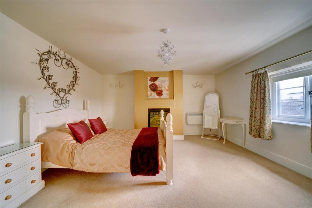 7 The Tontine (15).jpg