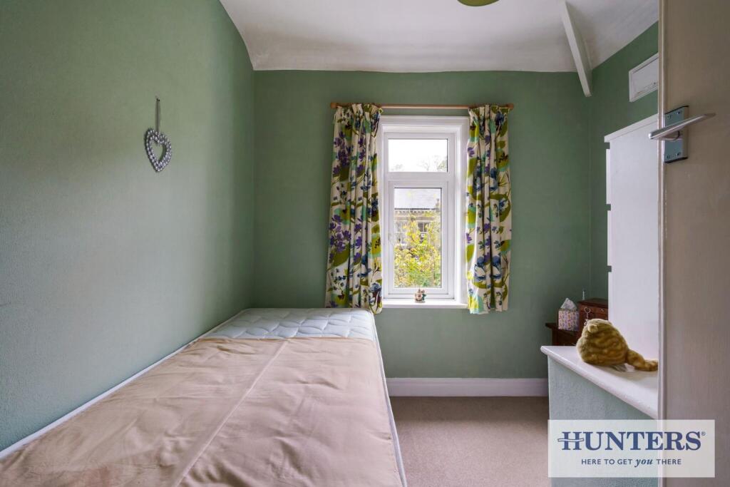 99933_5 Leeds Road Rawdon (16) - Copy_low.jpg
