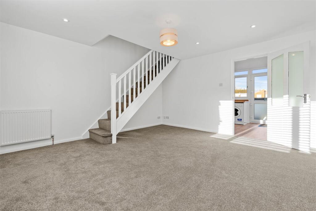 28 Blandford Drive (10 of 23).jpg