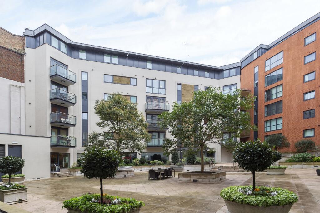 Clerkenwell Road Lon