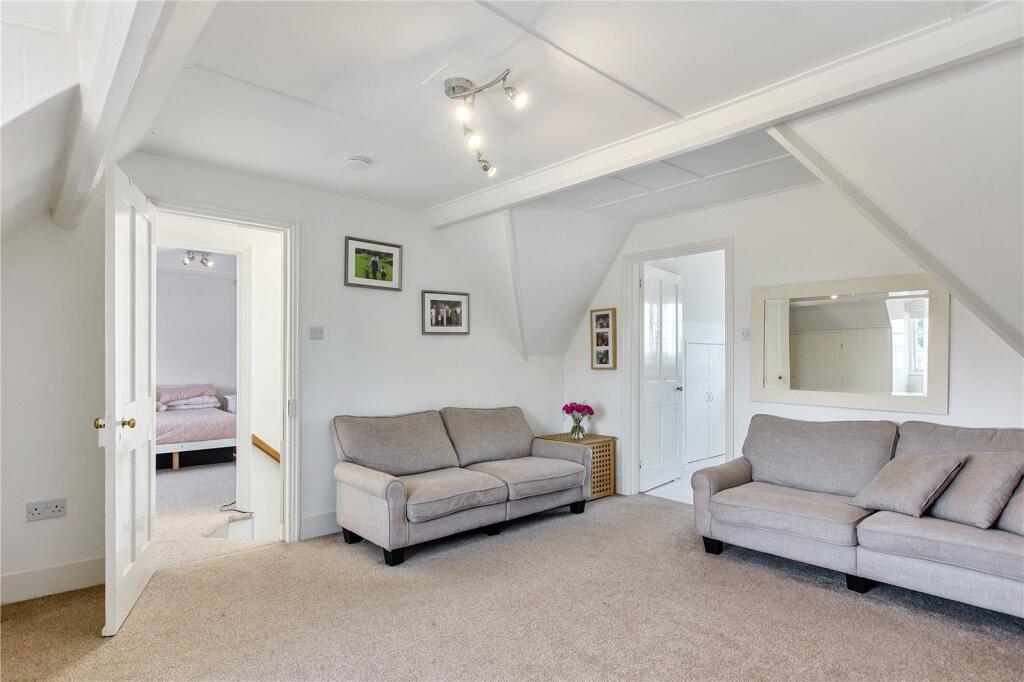 Bedroom/Sitting Room