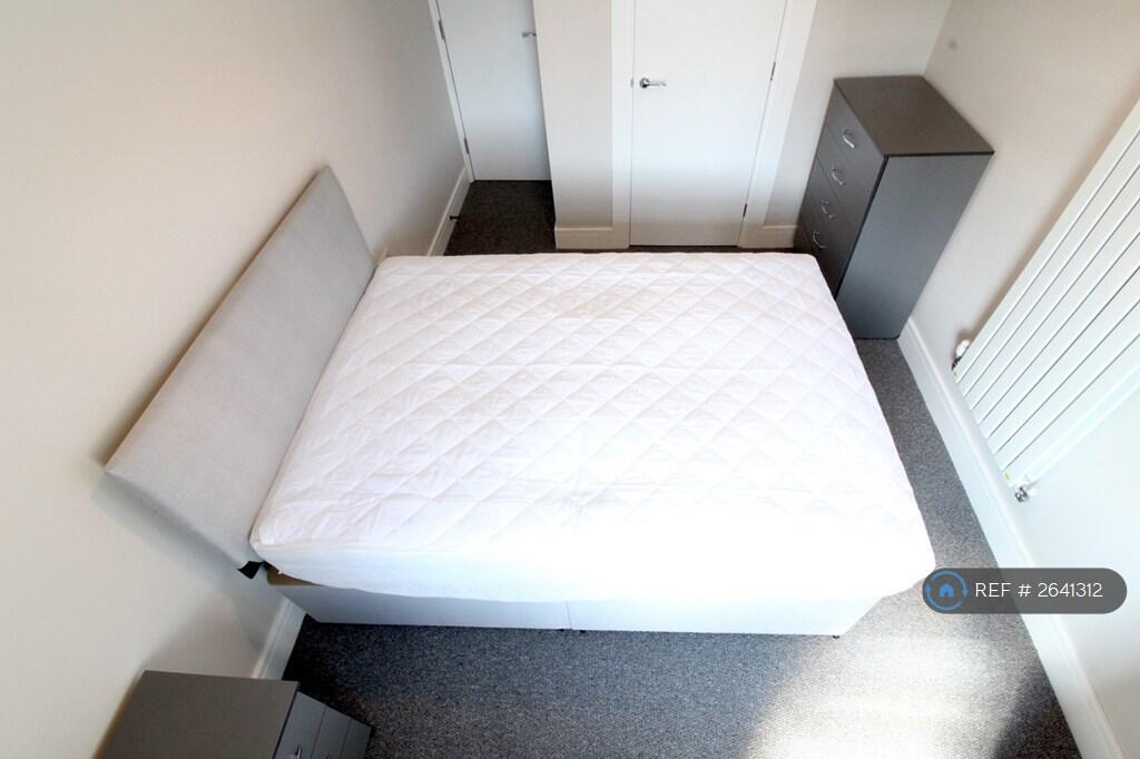 Room 3