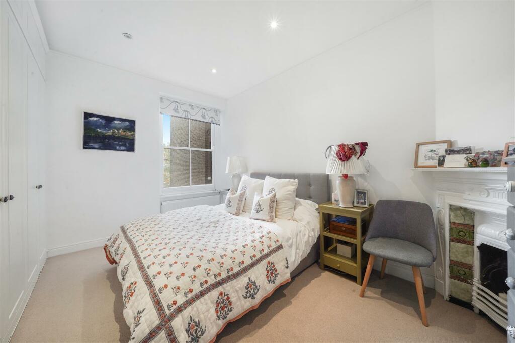 Bedroom 1 - Cambridge Mansions