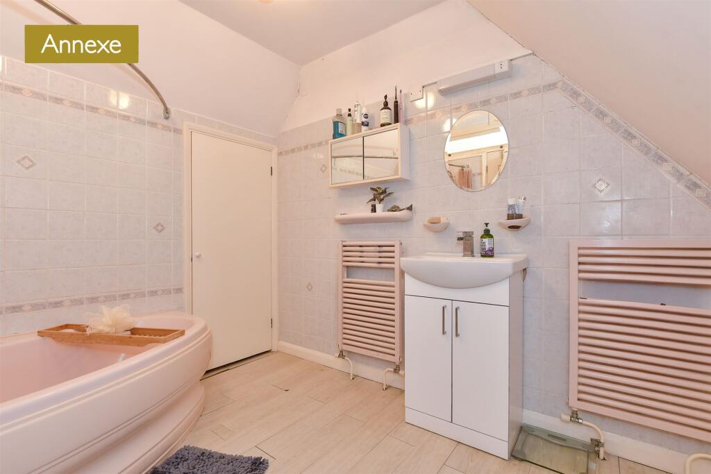 Annexe Bathroom