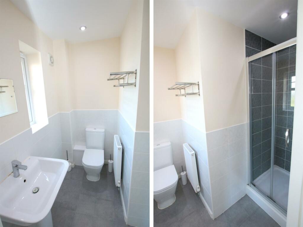 EN SUITE SHOWER ROOM