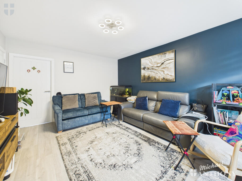 CAM03852G0-PR0493-STILL011