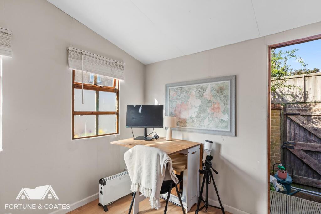 SheldonClose_7.jpg