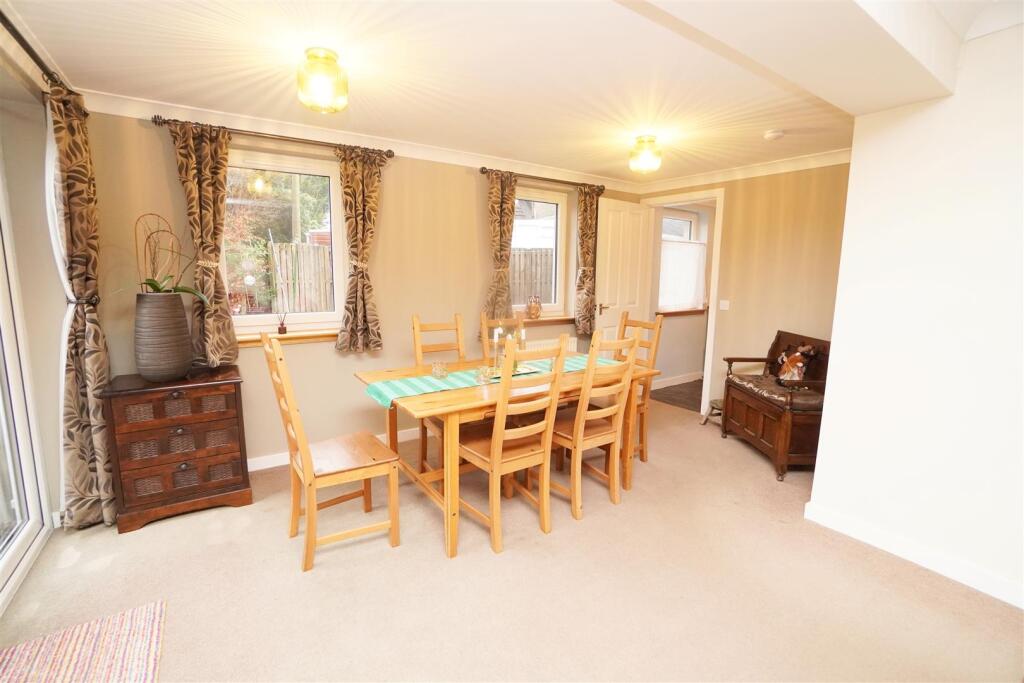 dining area1.jpg