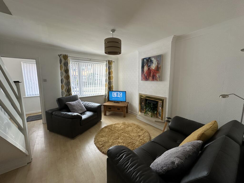 7. Living room.JPG