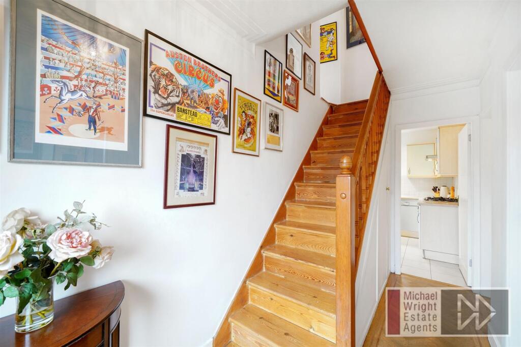 ENTRANCE HALL: PIC. 1