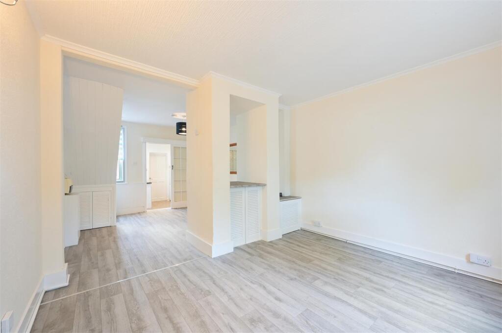 BEACONSFIELD PLACE  (3).jpg