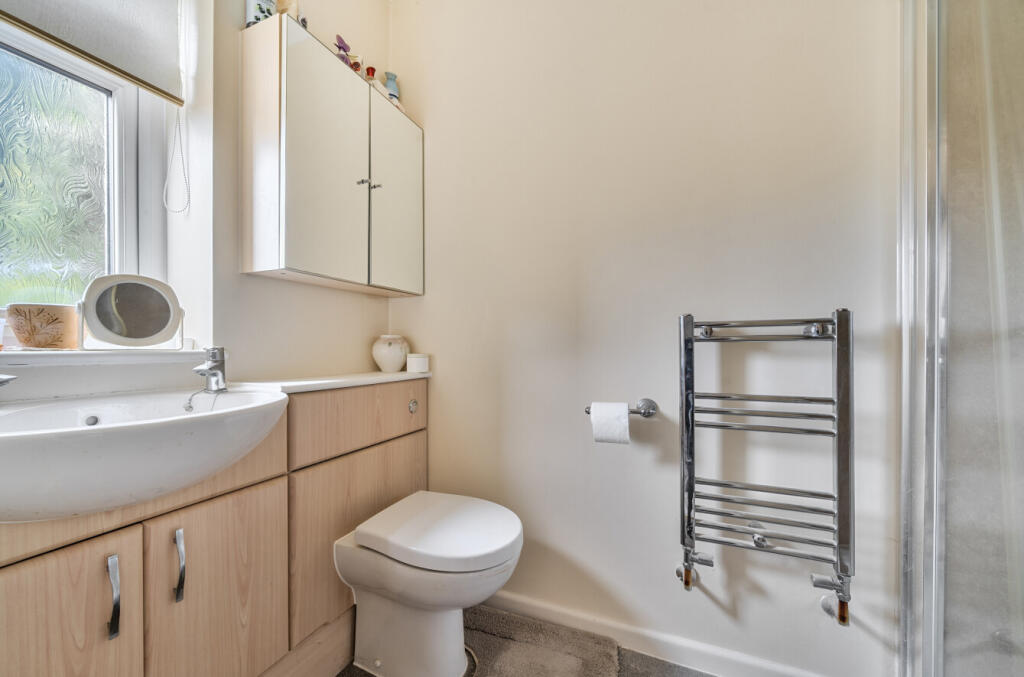 1330143-18-688744...