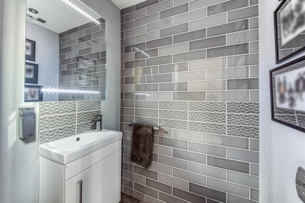 Fitted Guest Cloakroom